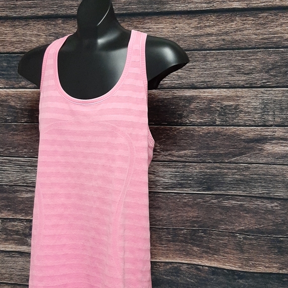 Lululemon tank top - Picture 1 of 4